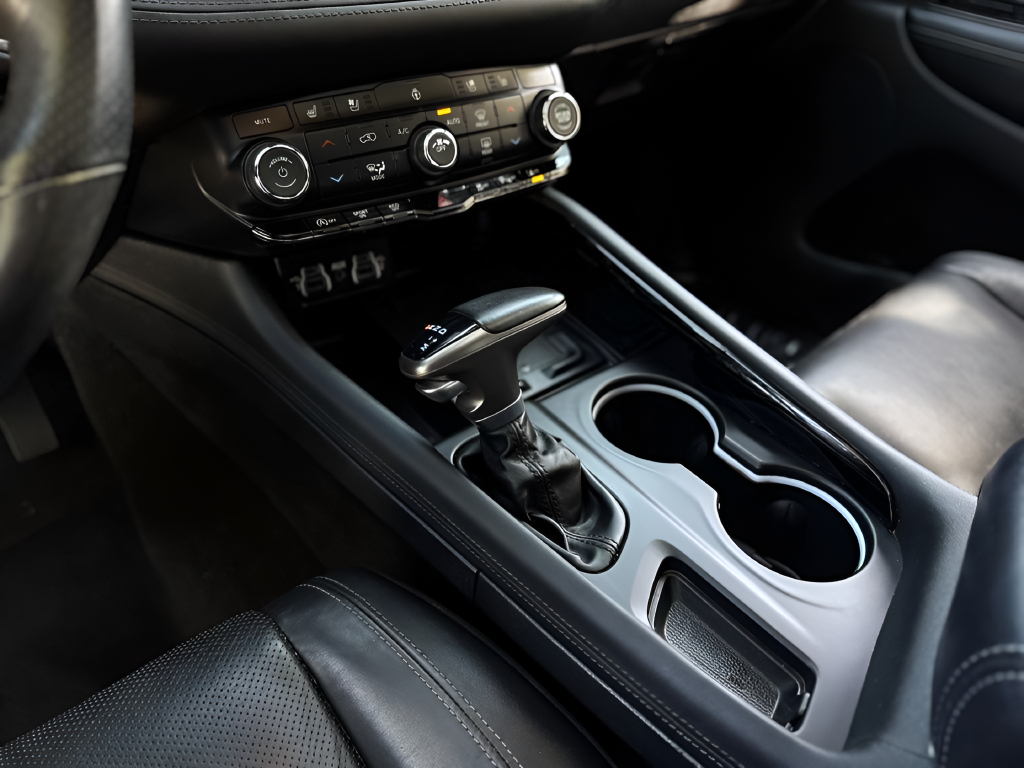 Used 2022 Black Dodge Citadel image 11