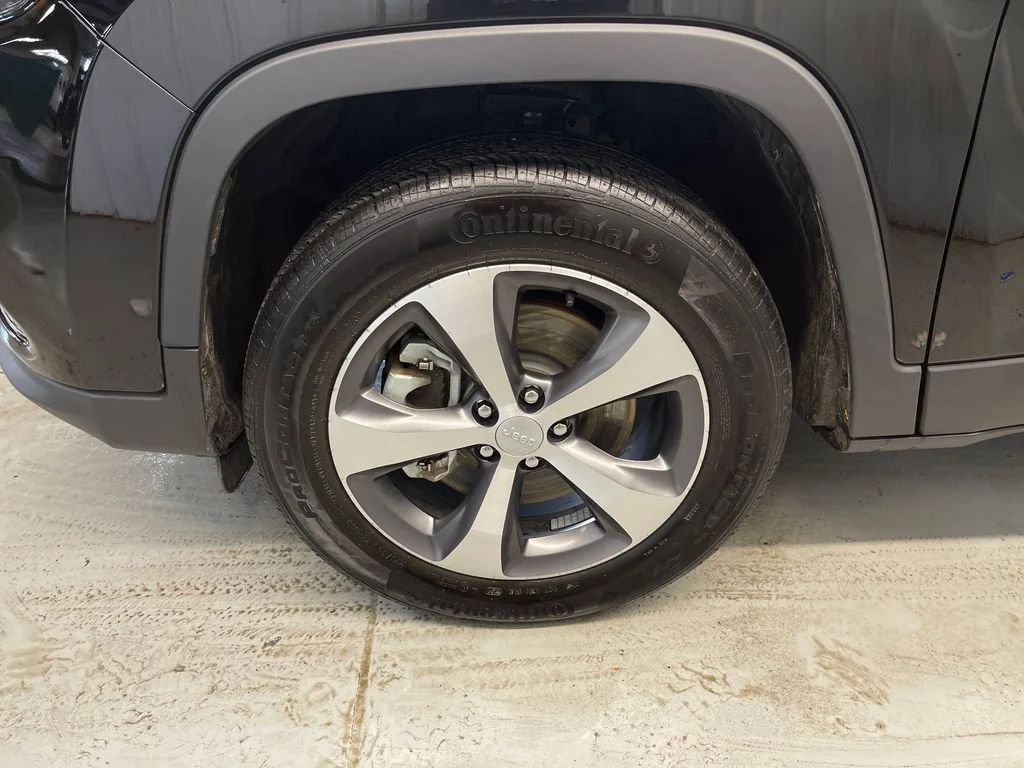 Certified Used 2022 Black Jeep Limited image 11