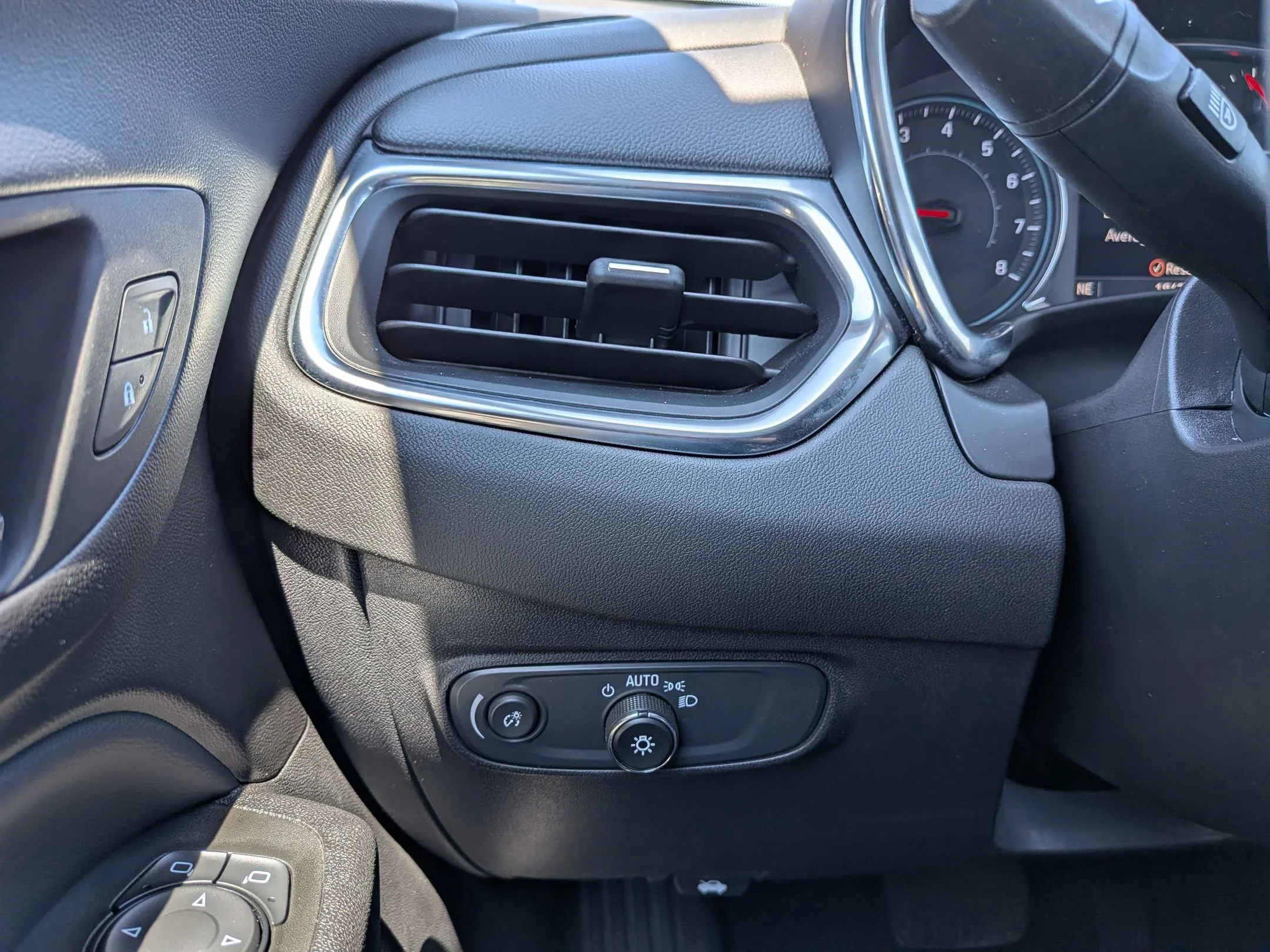 Used 2024 Lakeshore Blue Metallic Chevrolet LT image 17