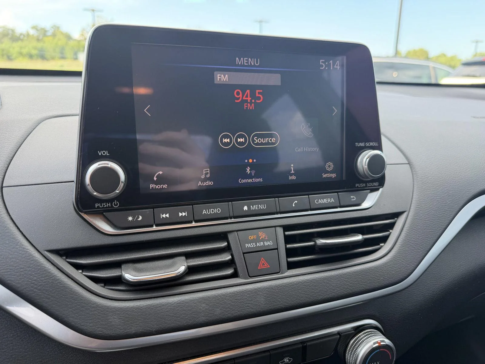 Used 2022 Gun Metallic Nissan 2.5 SV image 11