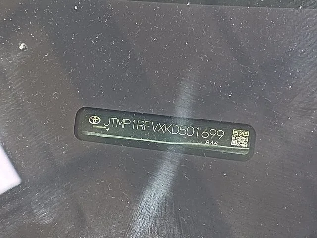 Used 2019 Silver Toyota XLE image 36