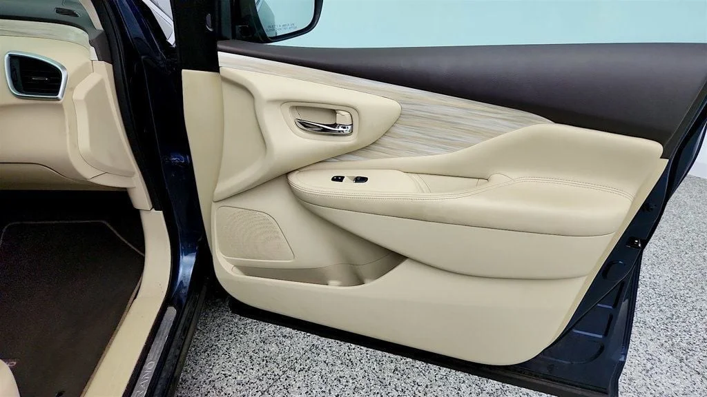 Used 2016 Arctic Blue Metallic Nissan SL AWD w/ Technology Package & Panoramic Moonroof image 25