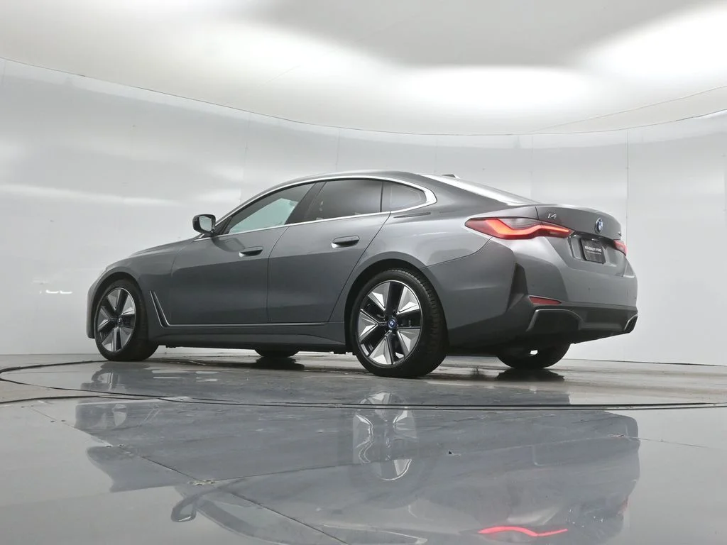 Used 2023 Gray BMW eDrive40 image 52