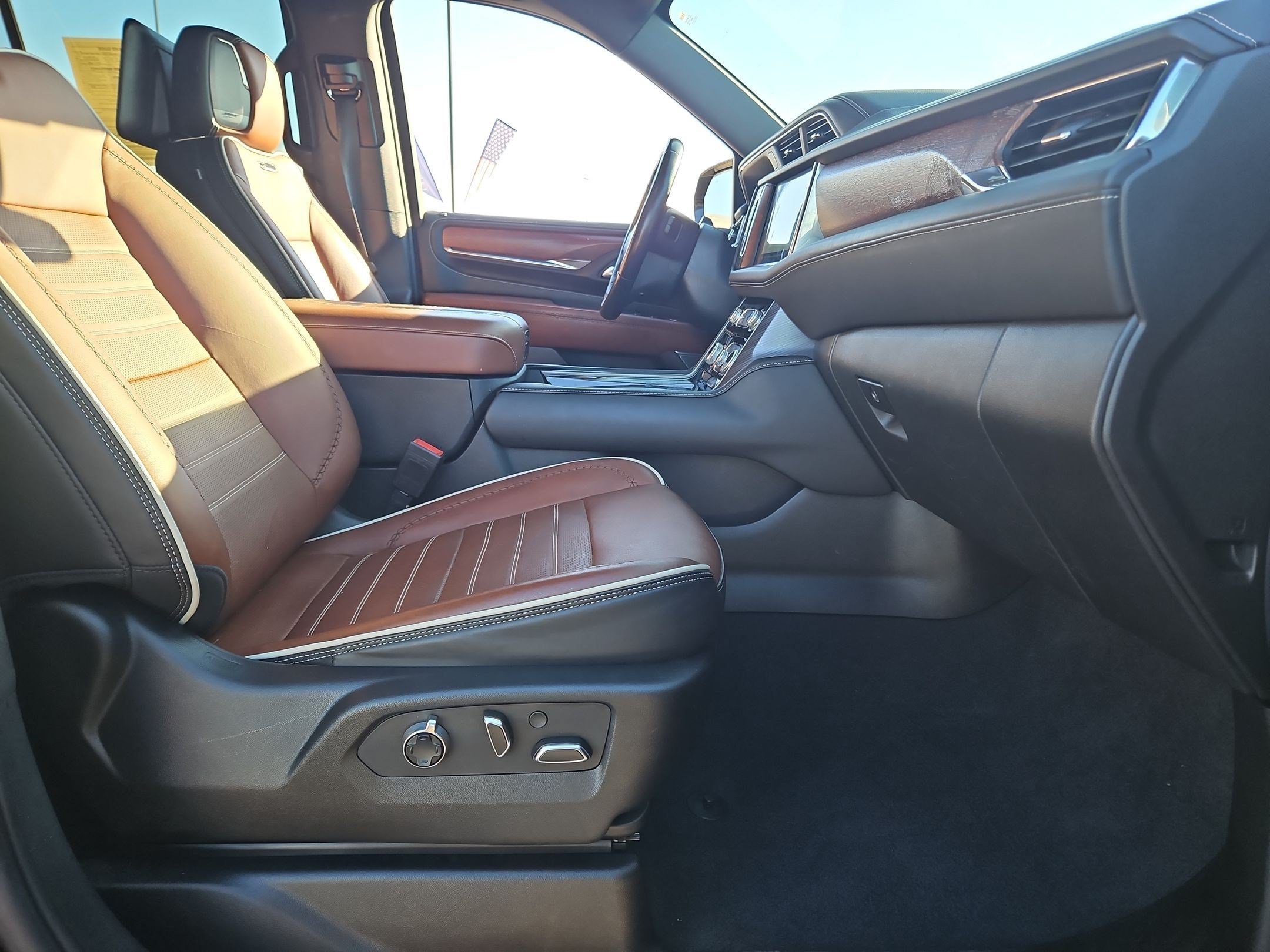 Certified Used 2023 Onyx Black GMC Denali Ultimate image 31