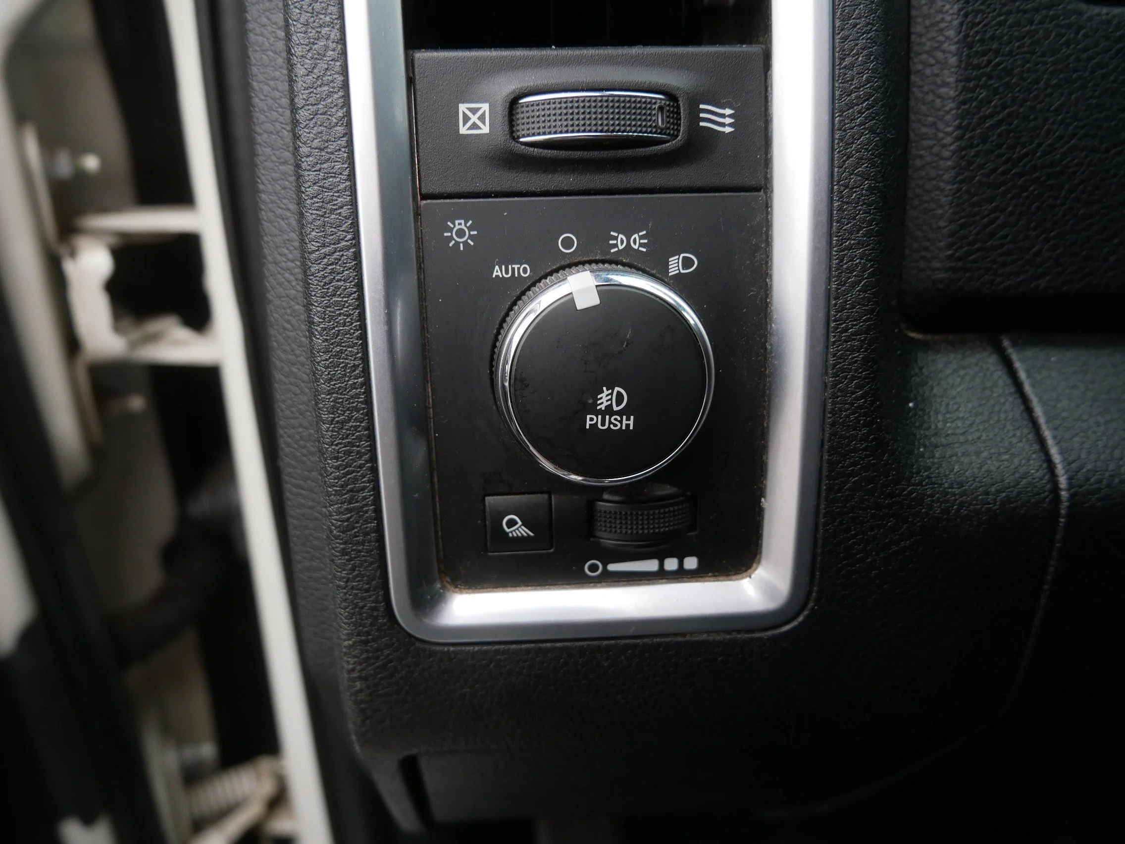 Used 2016 Pearl White Ram Longhorn Limited image 24