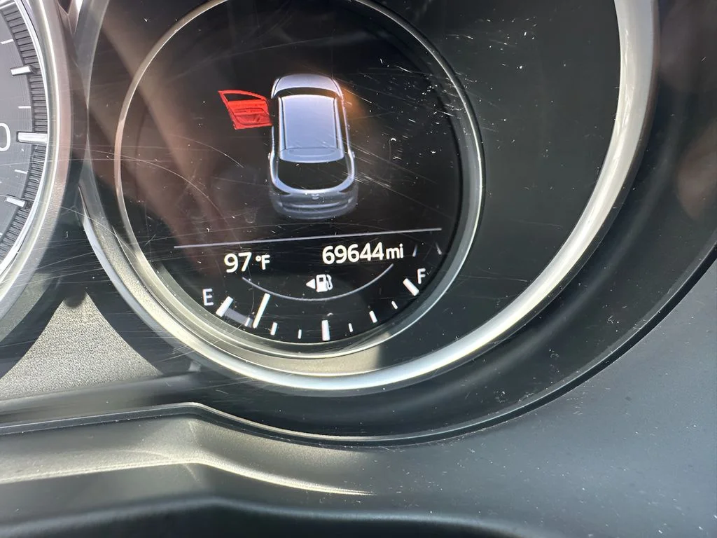 Used 2018 Snowflake White Pearl Mica Mazda Touring image 7