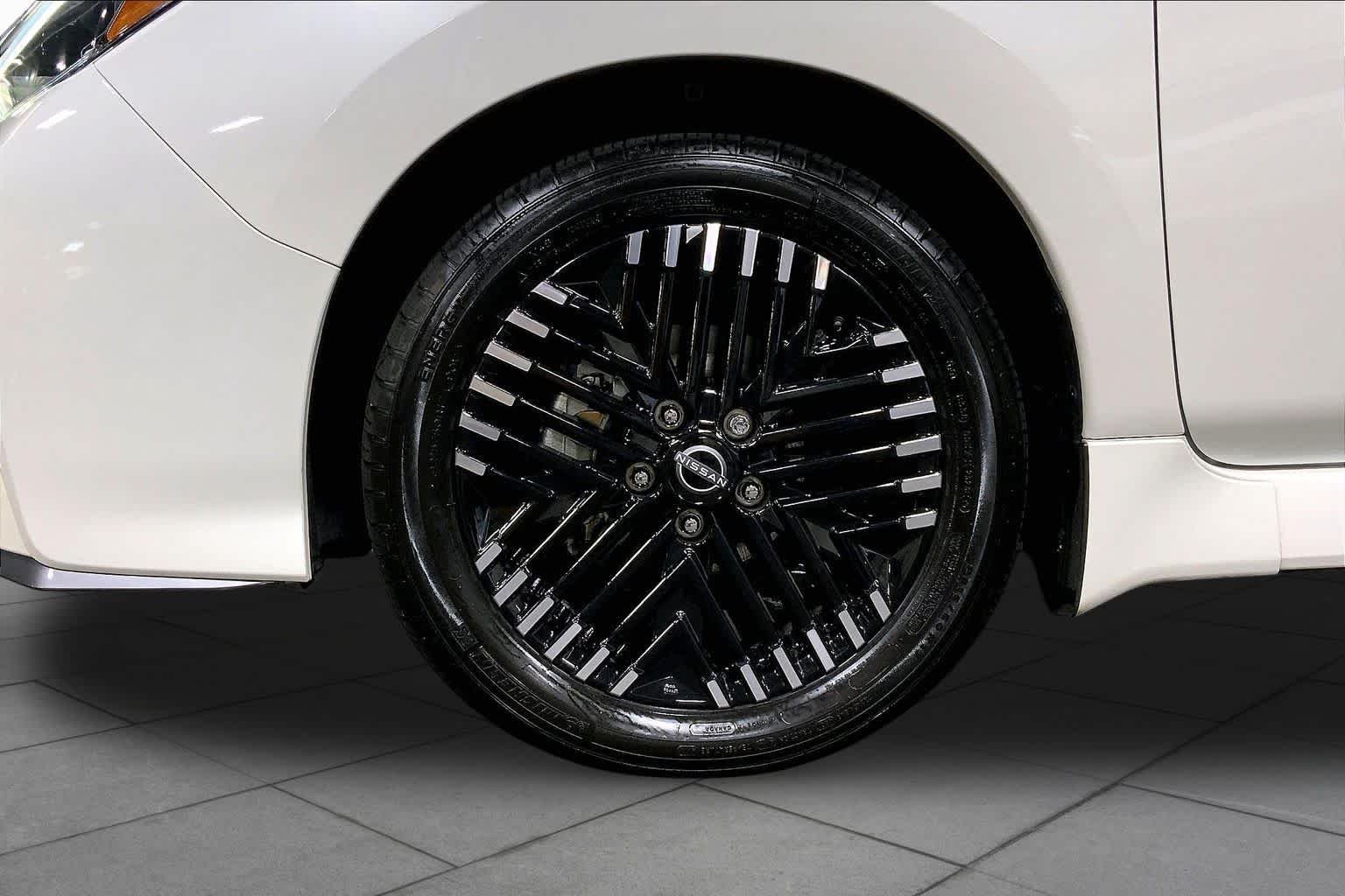 Used 2024 Super Black/Pearl White Nissan SV PLUS image 10