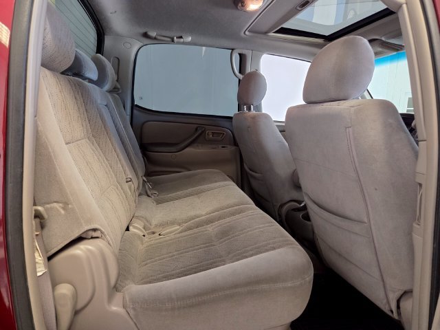 Used 2006  Toyota Limited image 17