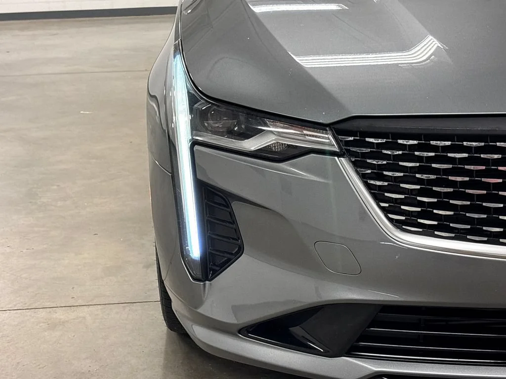Used 2021 SATIN STEEL METALLIC Cadillac Luxury image 6