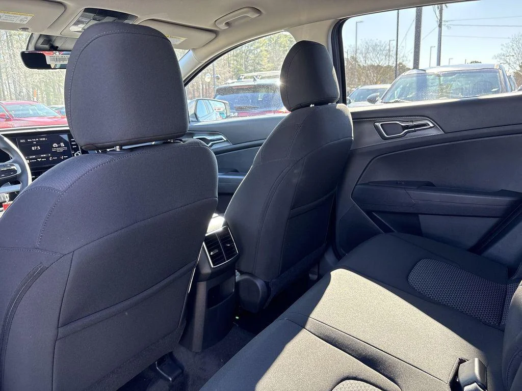 2025 Kia Sportage LX Hybrid - Photo 24