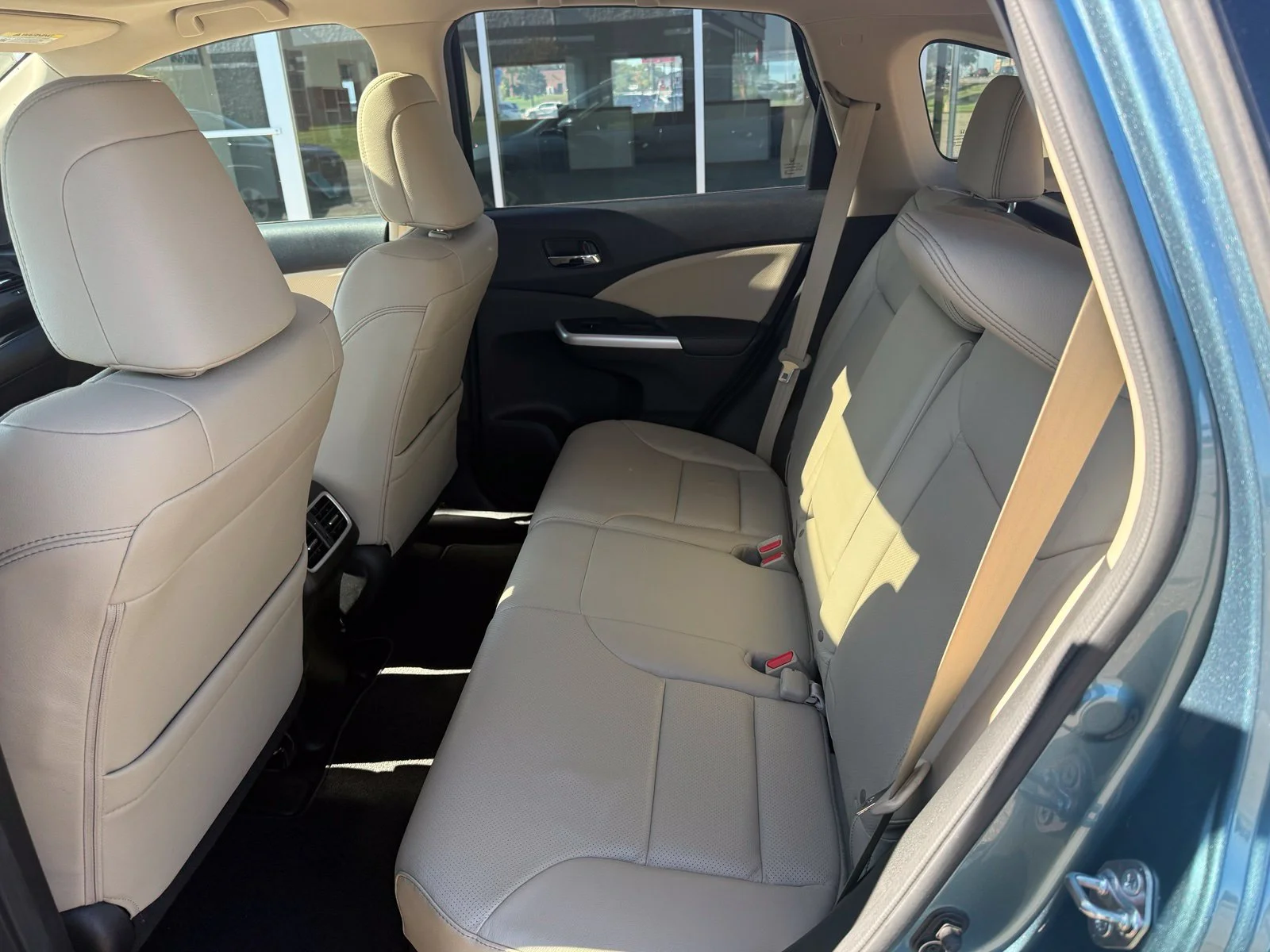 Used 2015 Mountain Air Metallic Honda Touring image 6