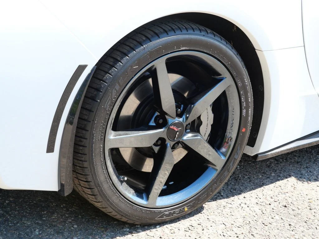 Used 2014 White Chevrolet Base image 7