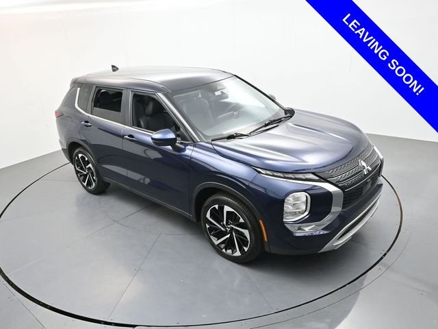 Used 2024  Mitsubishi SE image 35