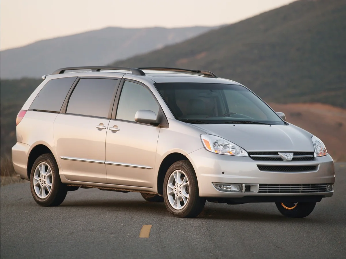 2005 Toyota Sienna's photo
