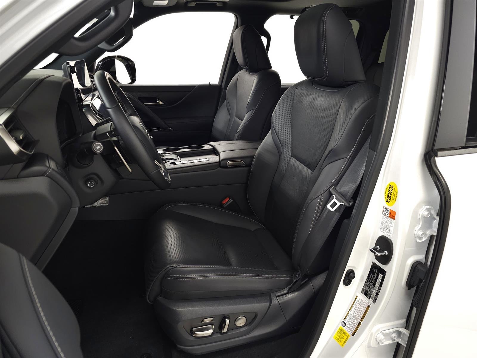 2024 Lexus LX Luxury - Photo 16