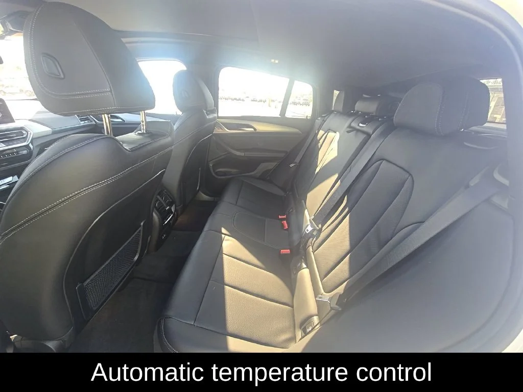 Used 2025 White BMW xDrive30i image 11