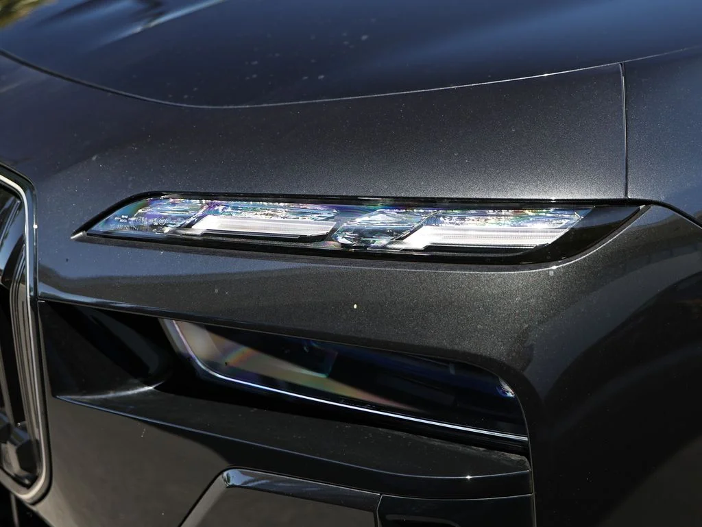 New 2026 Black Sapphire Metallic BMW 760i xDrive image 12