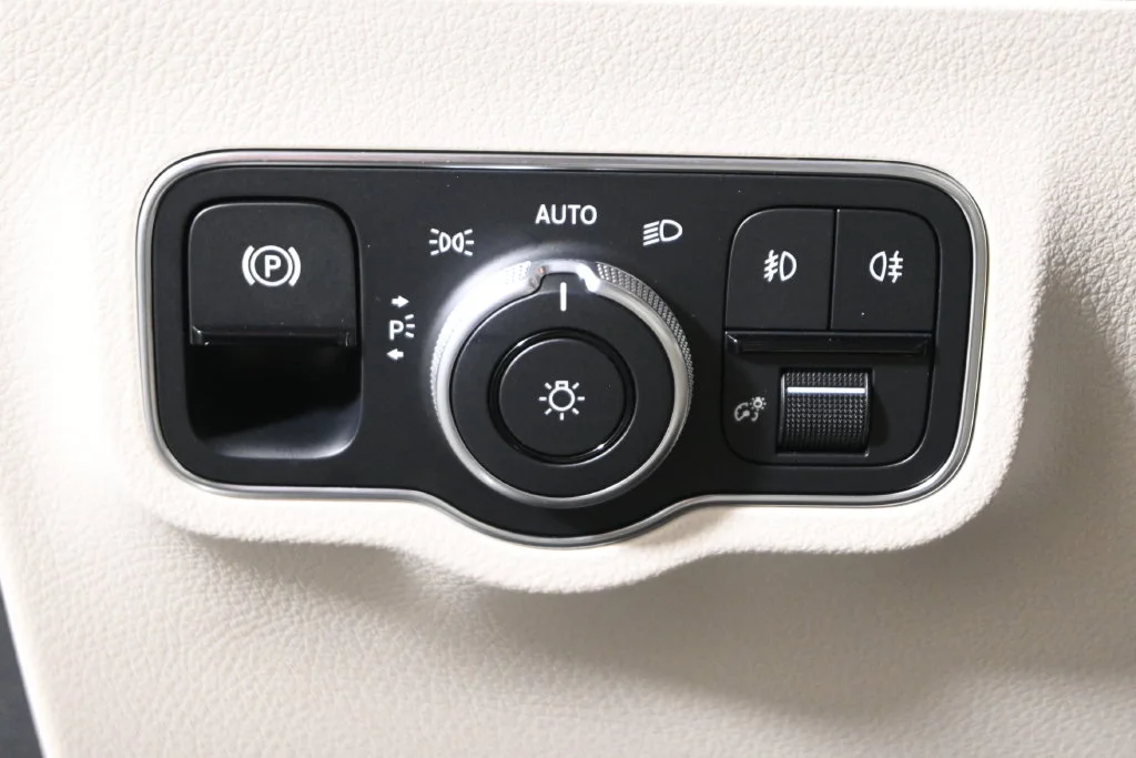 Used 2026 Gray Mercedes-Benz GLA 250 image 24