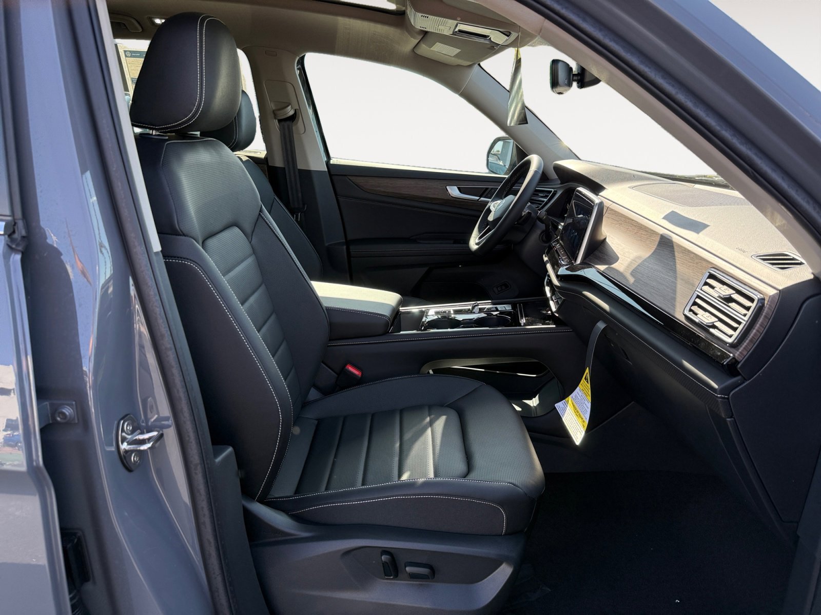 New 2026 Pure Gray Volkswagen 2.0T SEL image 19