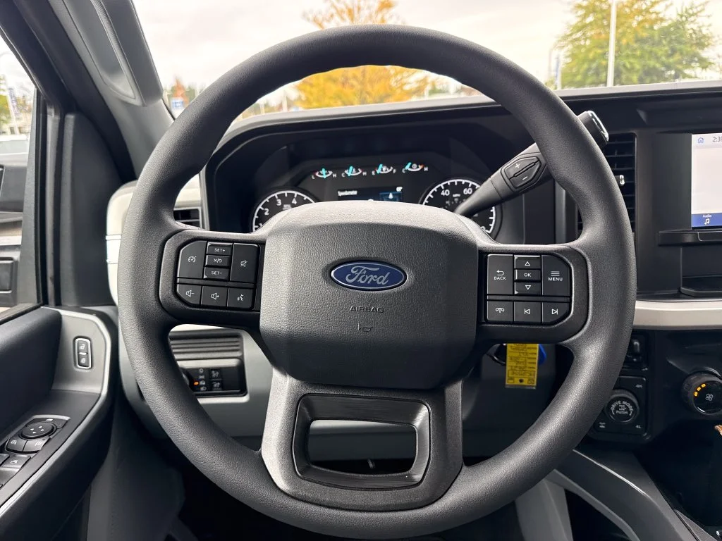 New 2027 Gray Ford XLT image 19