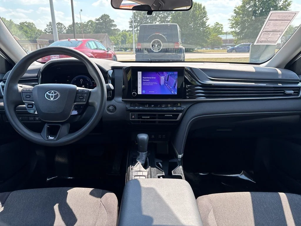 Used 2025 White Toyota  image 6