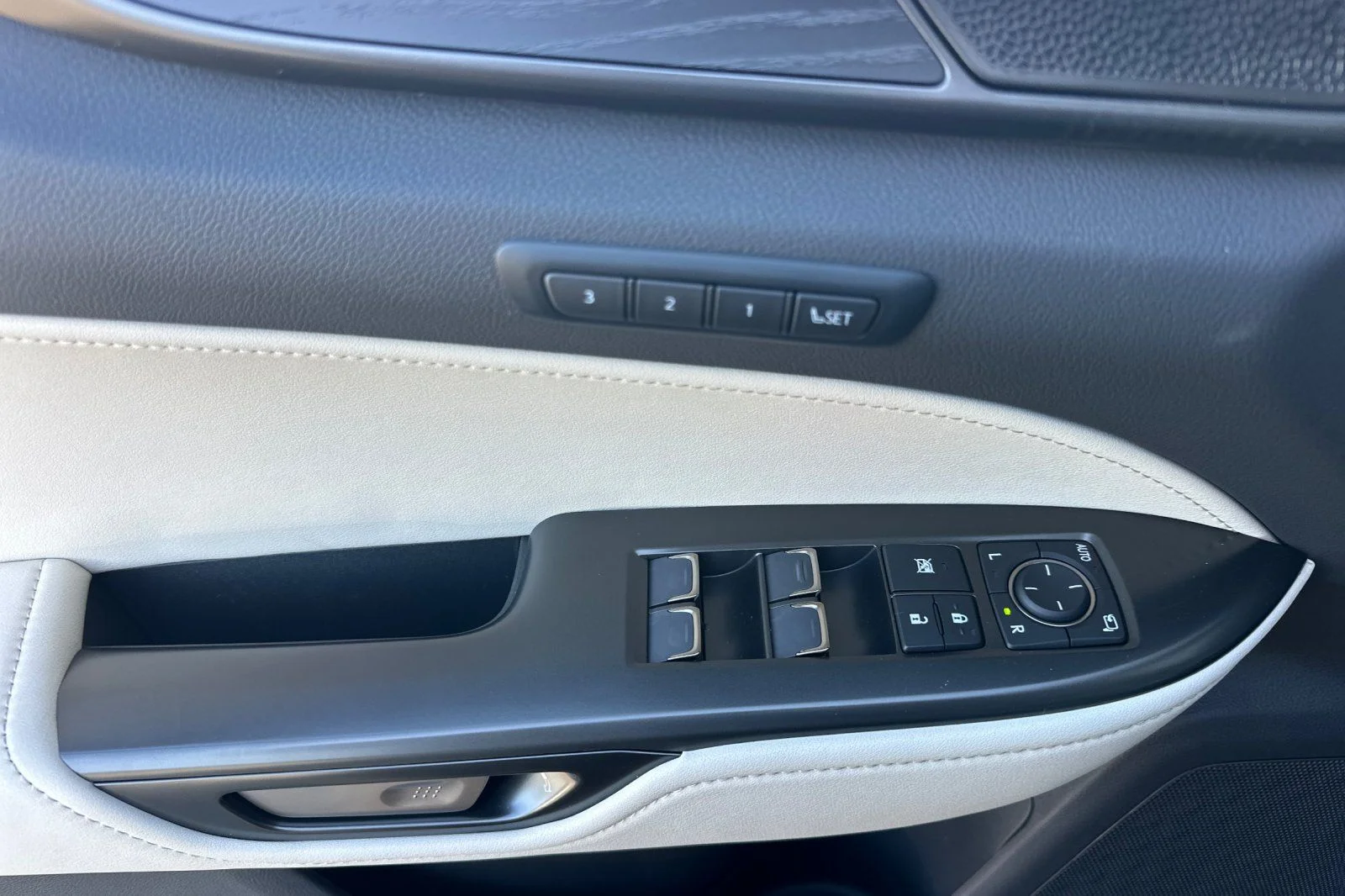 New 2026 Caviar Lexus NX 350h LUXURY AWD image 8