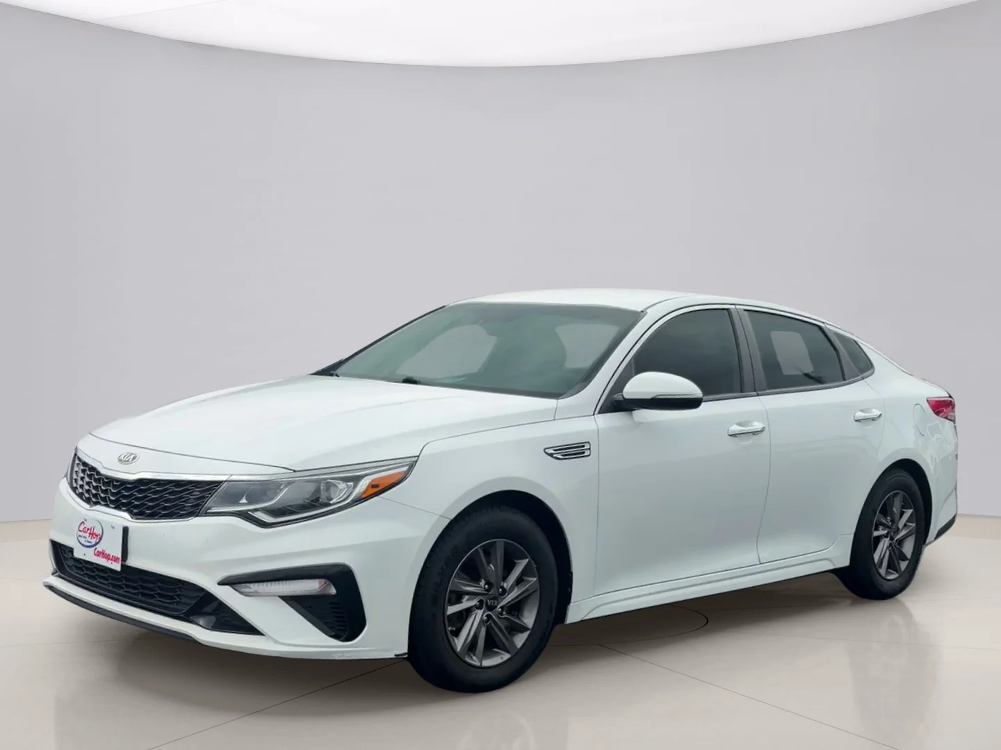 Used 2019 White Kia LX image 1