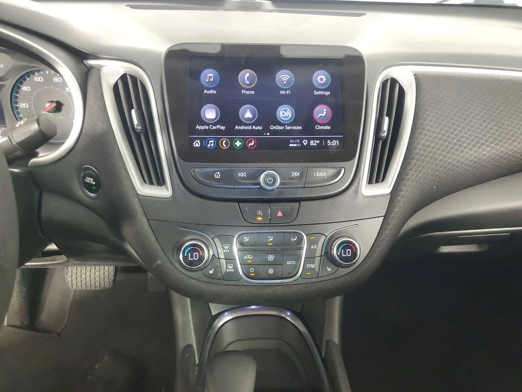 Used 2022 Silver Chevrolet LT image 16