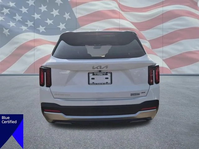 Used 2025 White Kia EX image 4