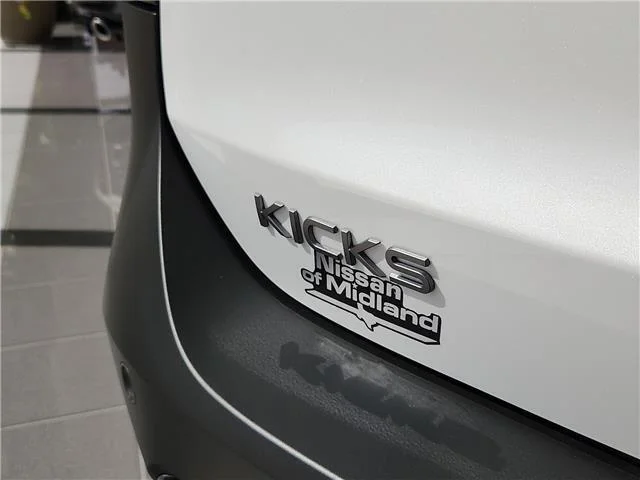 New 2027 YFQ Aspen Whit Nissan SV All-Wheel Drive image 5