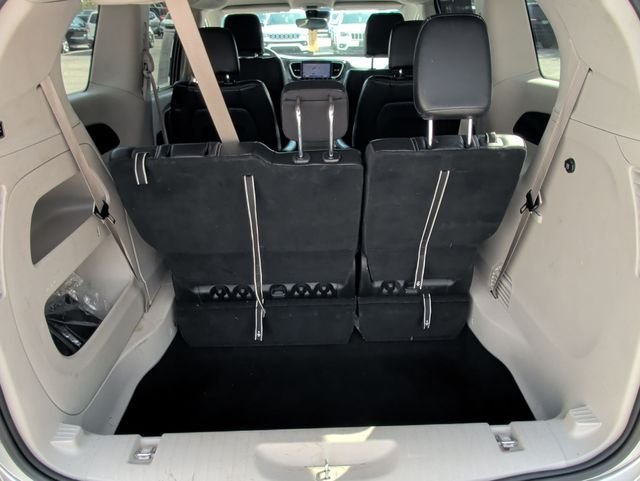 Used 2024 Silver Chrysler Touring L image 27