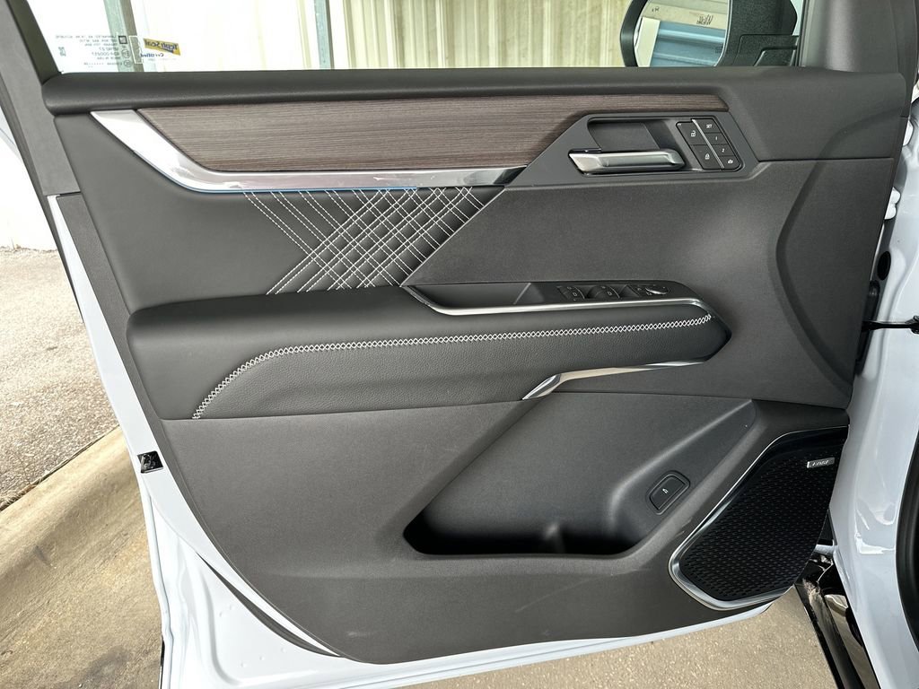 2026 GMC Acadia Denali - Photo 10