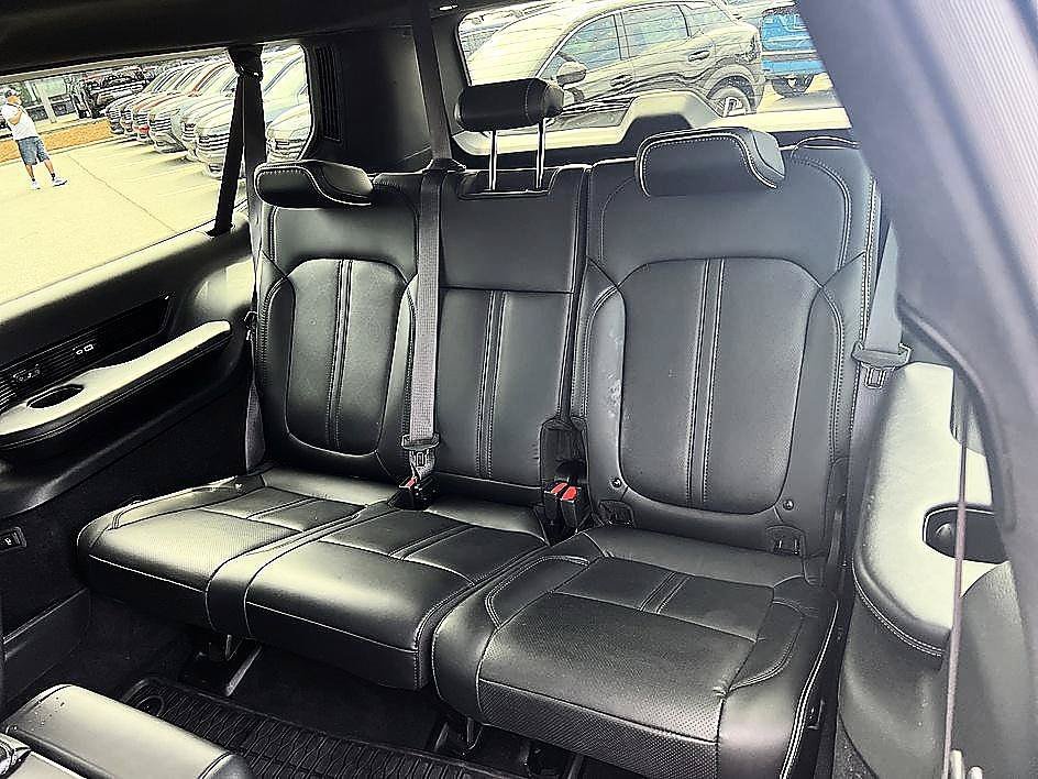 Used 2024 Diamond Black Crystal Pearlcoat Jeep Series II image 17