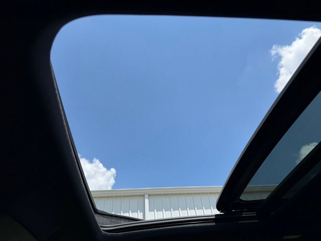 New 2026 Summit White GMC Elevation image 33