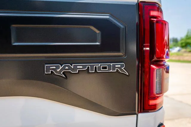Used 2017 Oxford White Ford Raptor image 19