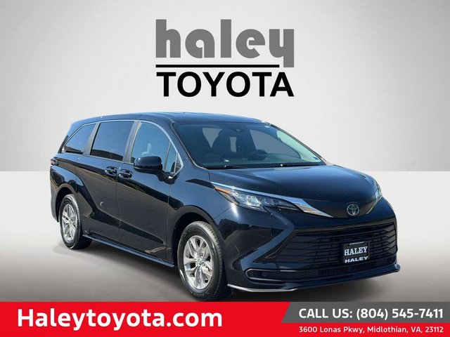 2025 Toyota Sienna LE