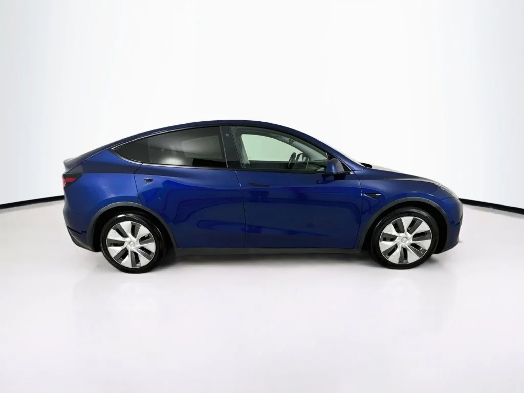 Used 2021 Deep Blue Metallic Tesla Long Range image 8