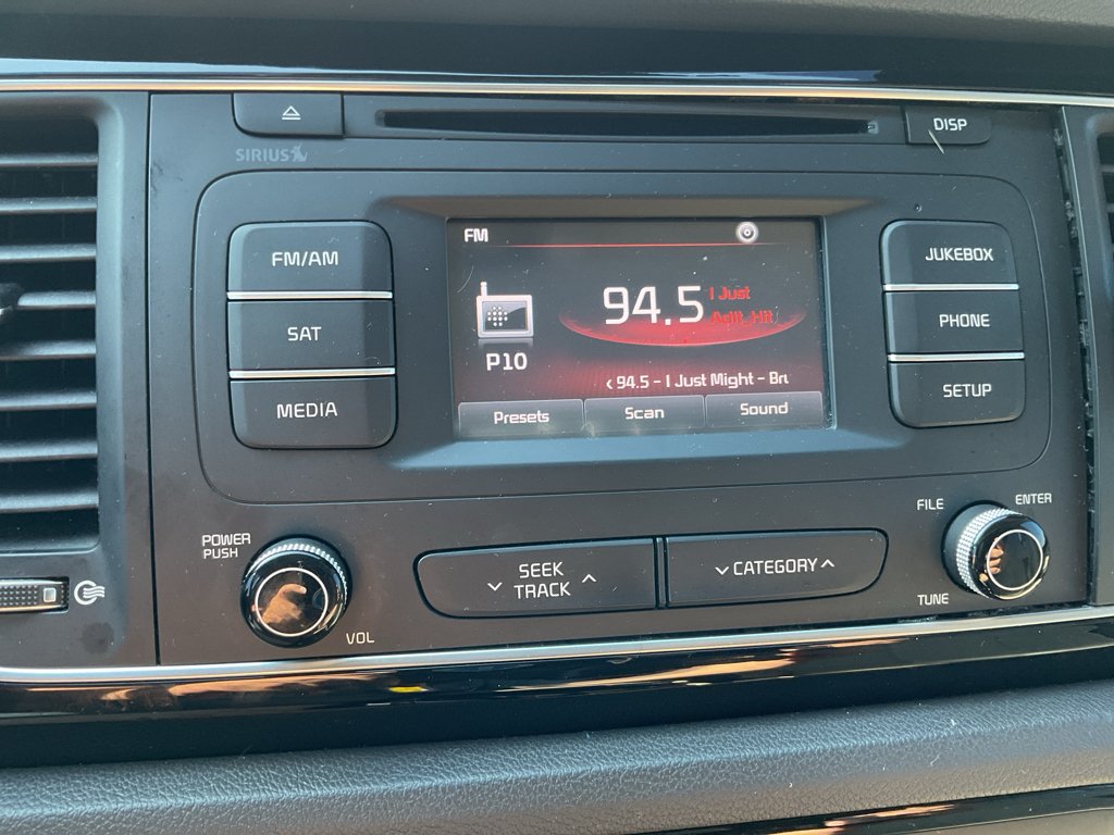 Used 2015 Snow White Pearl Kia EX image 21