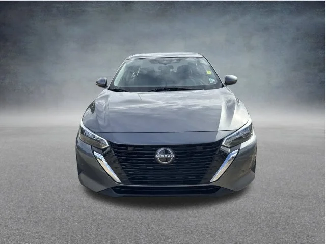Used 2025 Gray Nissan S image 5