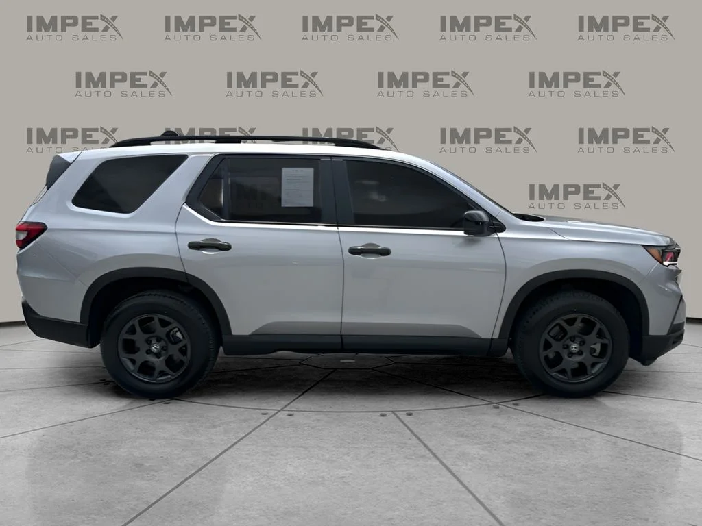 Used 2025 Silver Honda TrailSport image 6