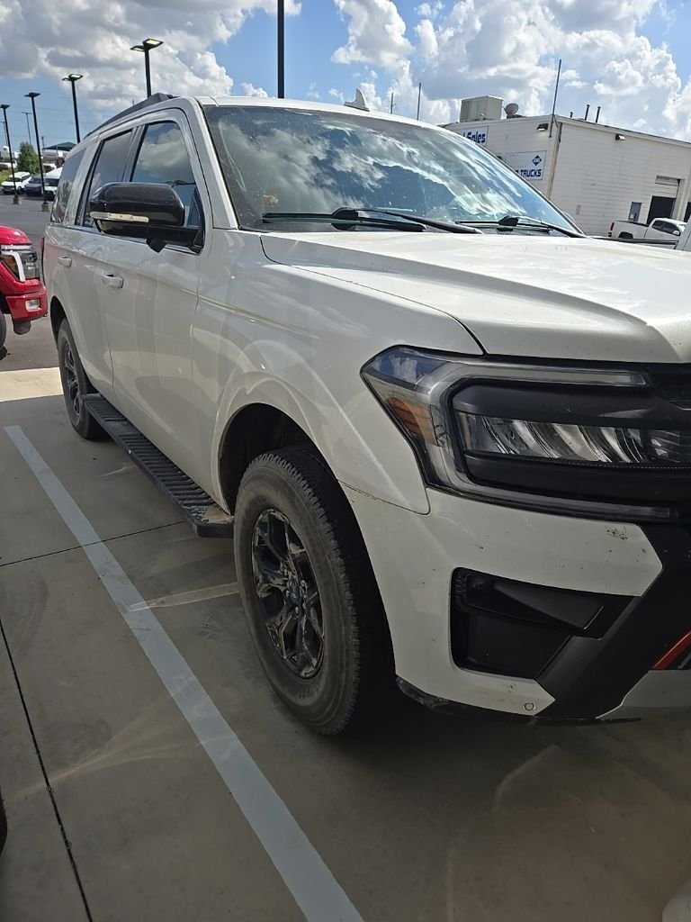 Used 2022 White Ford Timberline image 3