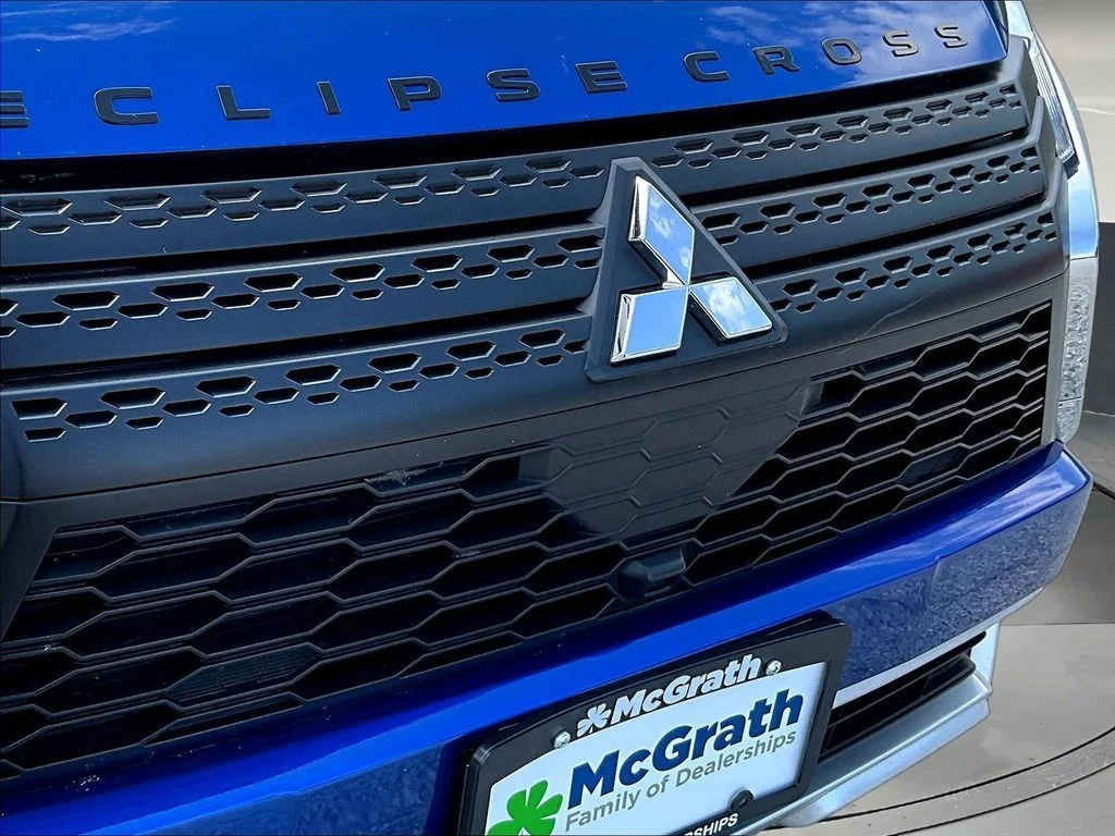 Used 2024 Blue Mitsubishi SE image 36
