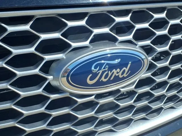 Used 2024  Ford SEL image 25