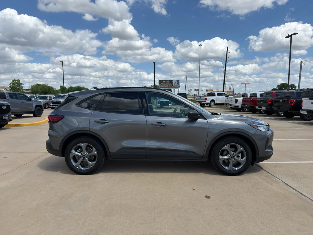 Used 2025 Carbonized Gray Metallic Ford ST-Line image 5