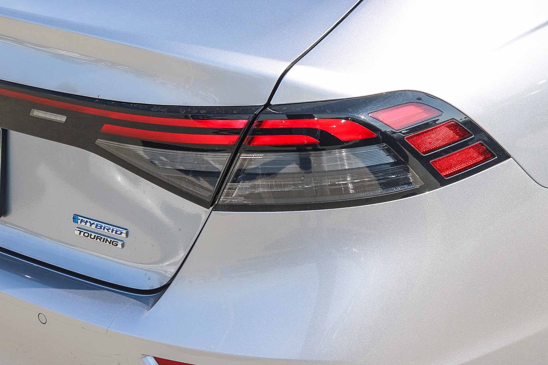 New 2026 Solar Silver Metallic Honda Touring image 9