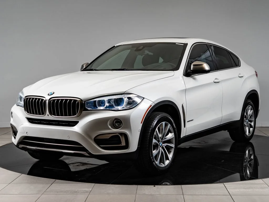 Used 2019 Mineral White Metallic BMW xDrive35i image 1