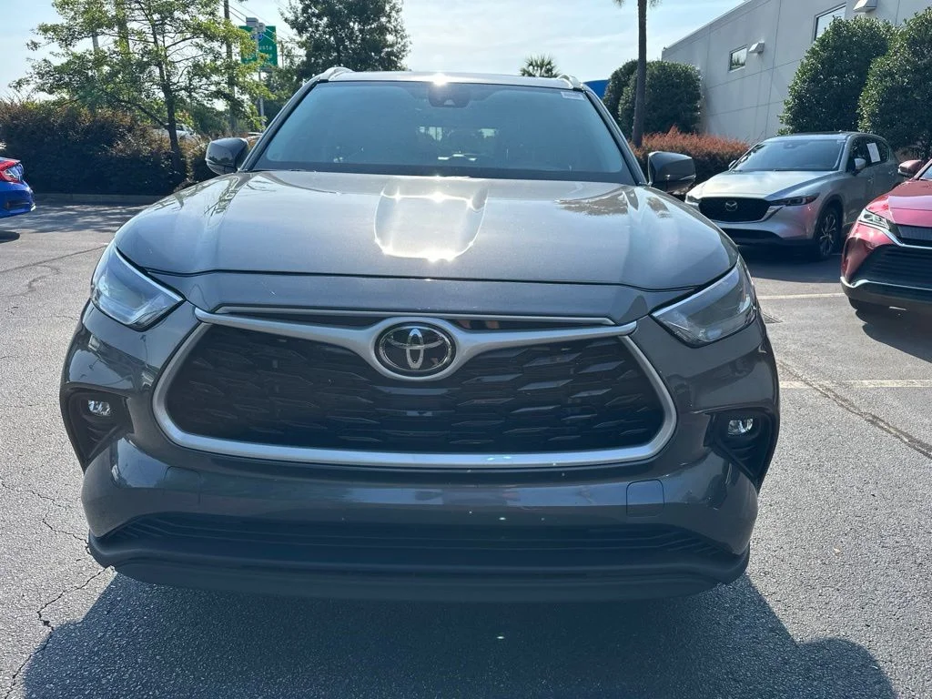 Used 2023 Magnetic Gray Metallic Toyota XLE image 8