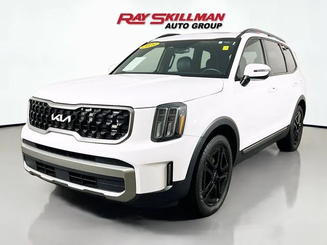 Used 2023 White Kia EX X-Line image 3
