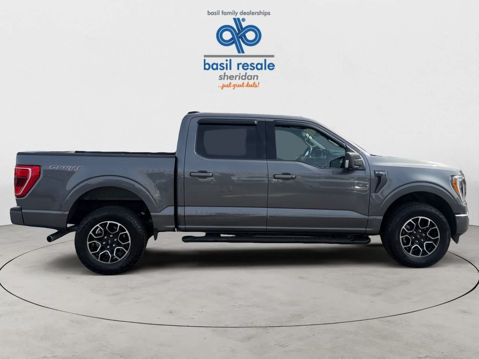 Used 2022 Carbonized Gray Ford XLT image 9