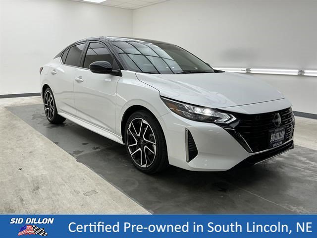Certified Used 2025 Aspen White Tricoat/Super Black Nissan SR image 3